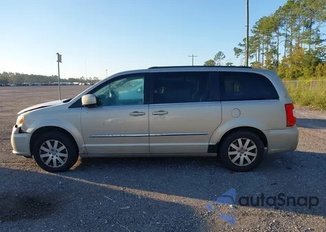 2015 Chrysler Town & Country Touring from USA, damaged, VIN 2C4RC1BGXFR544373